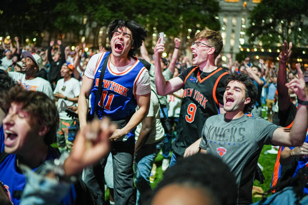 New York fans Knicks vs Spurs NBA Finals Game 3