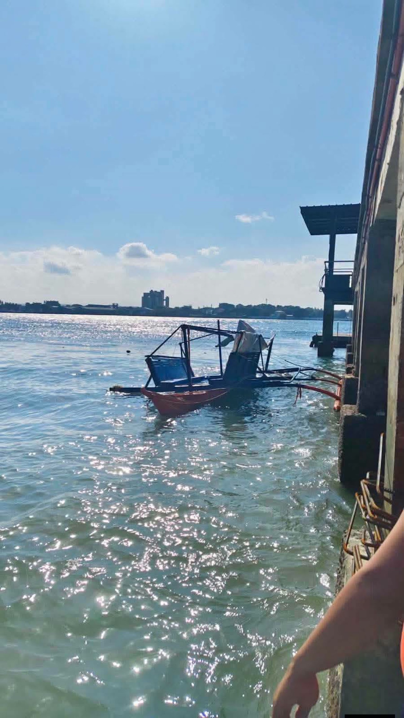 Coast Guard rescues 7 after pump boat capsizes off Davao coast