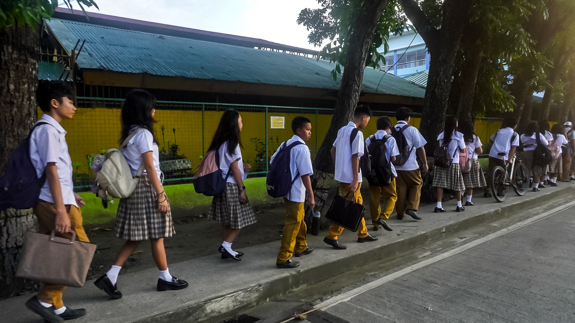 Iloilo City on high alert after series of online school threats