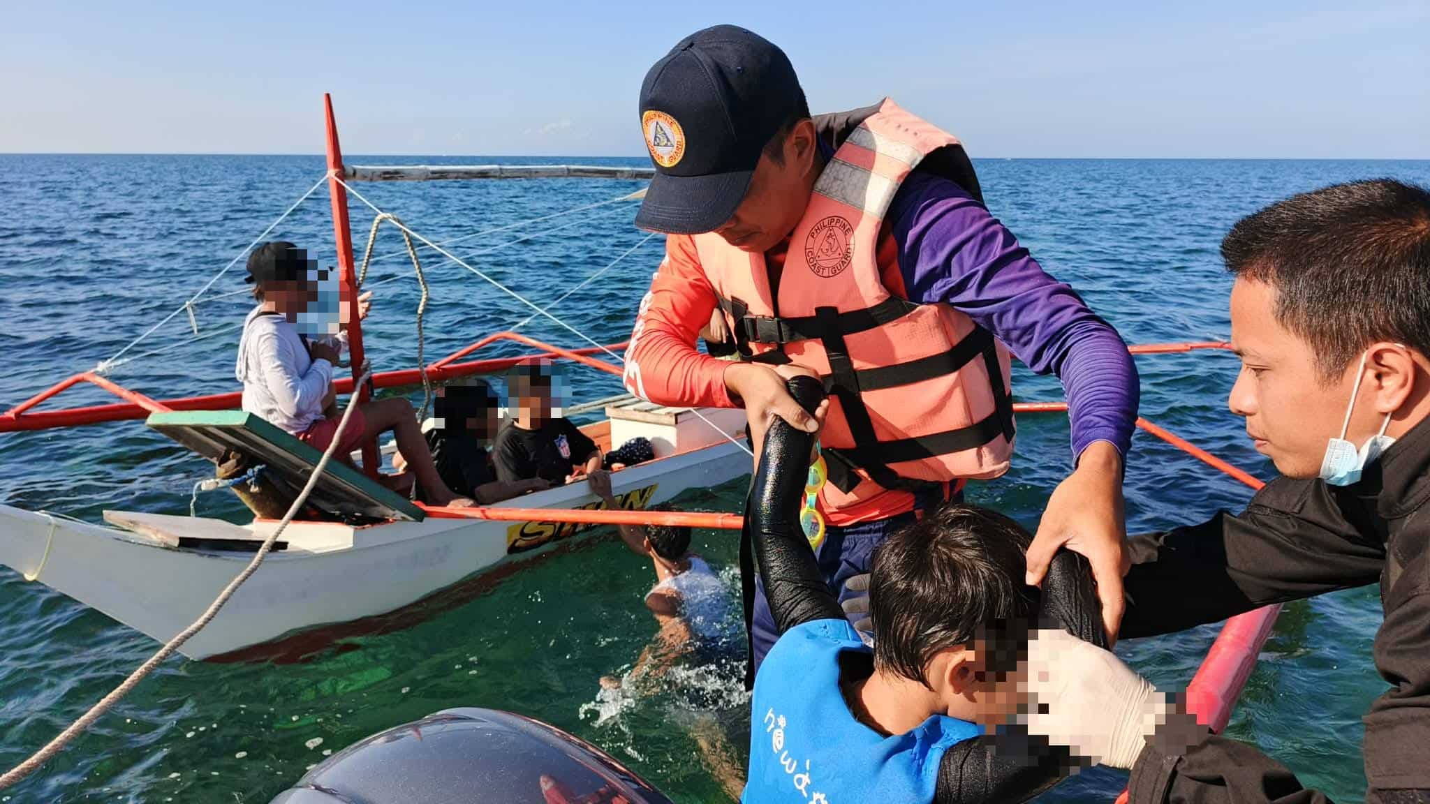 9 rescued from distressed motor banca in Occidental Mindoro town