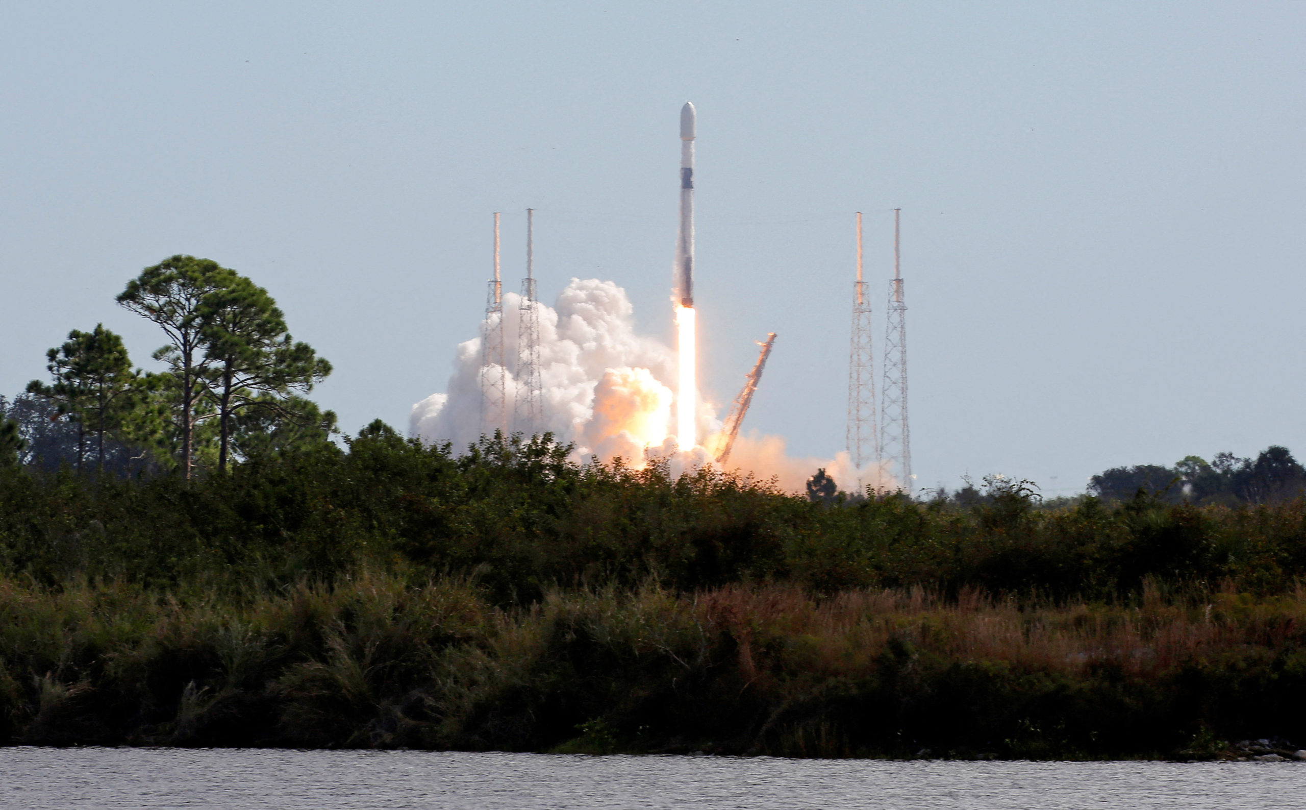 SpaceX files securities documents to go public — source