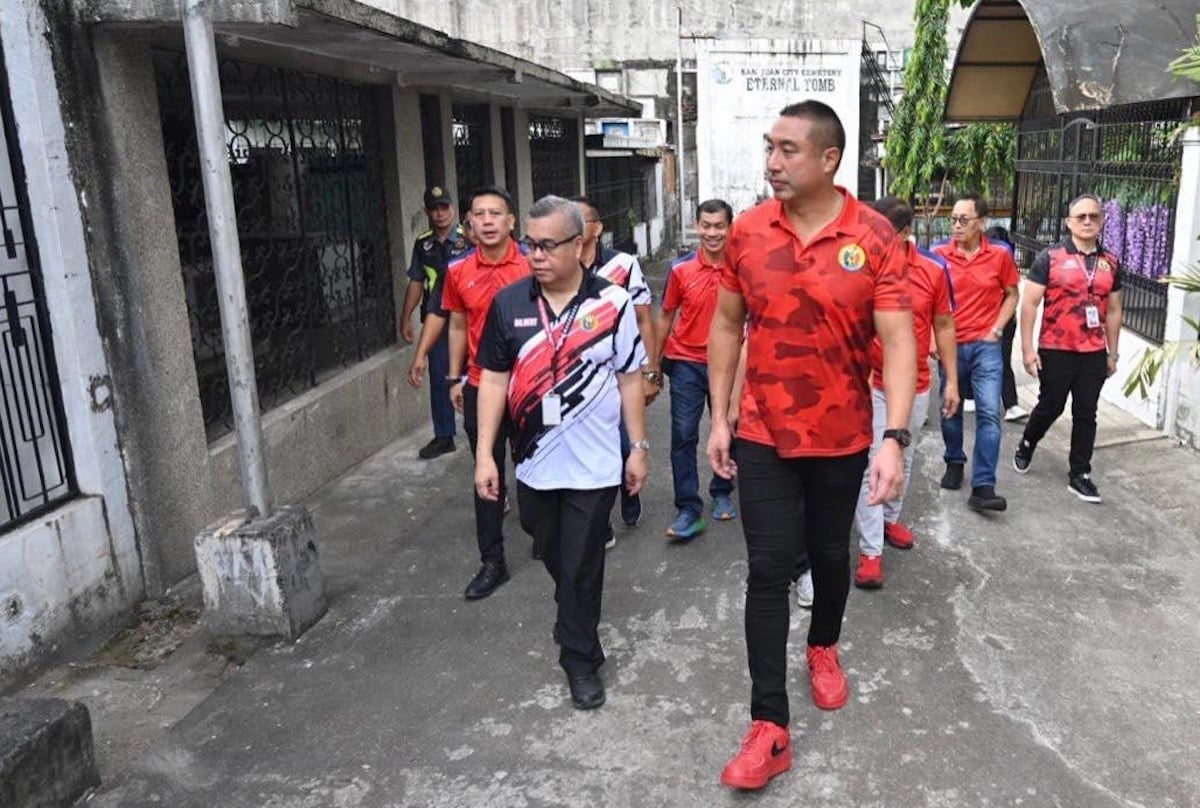 Mayor Zamora inspects San Juan City Cemetery ahead of Undas