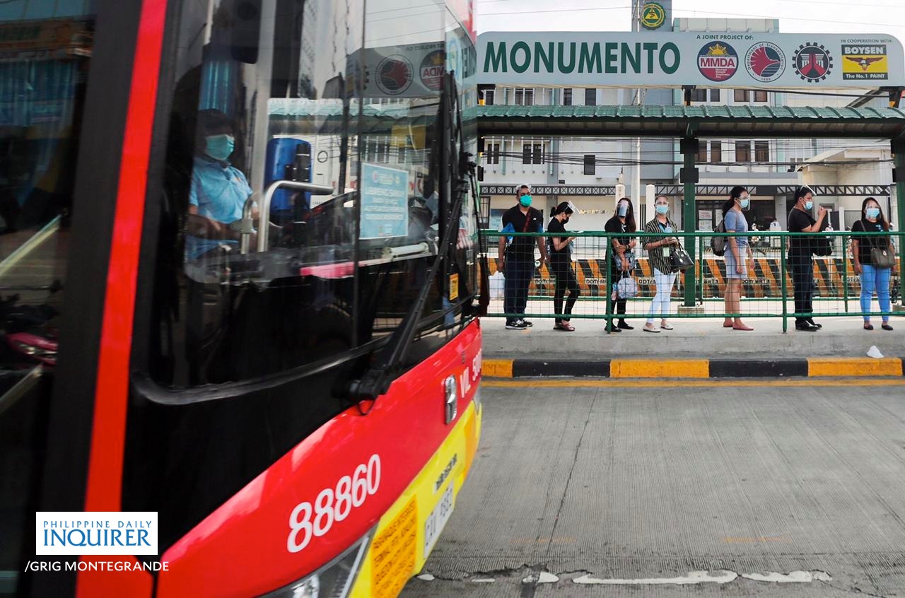 PNP probes into collision of its Libreng Sakay bus and another bus in Edsa