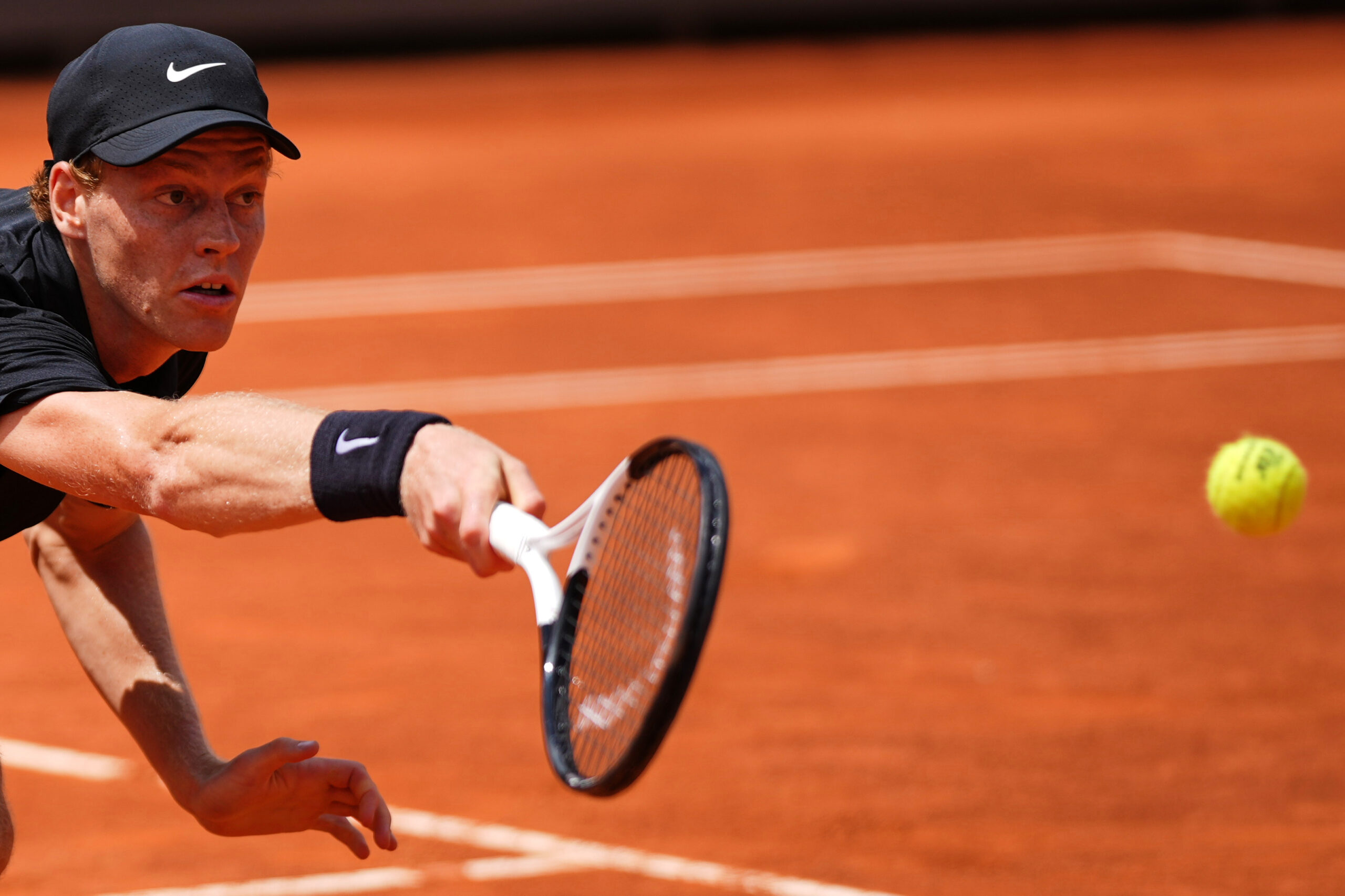 Jannik Sinner breaks Masters record to reach Italian Open semis