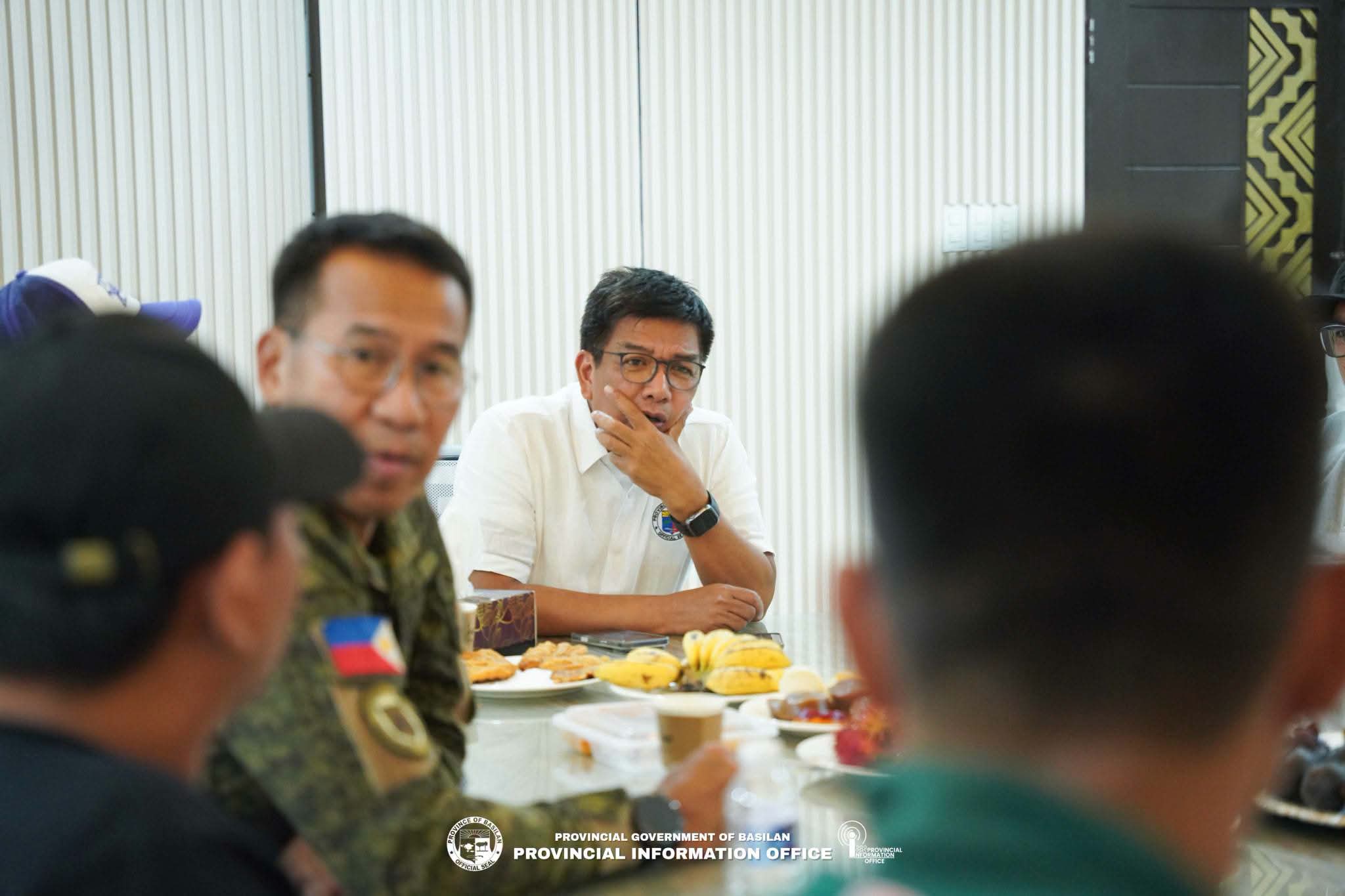 Basilan execs, military, MILF hold emergency talks after ambush
