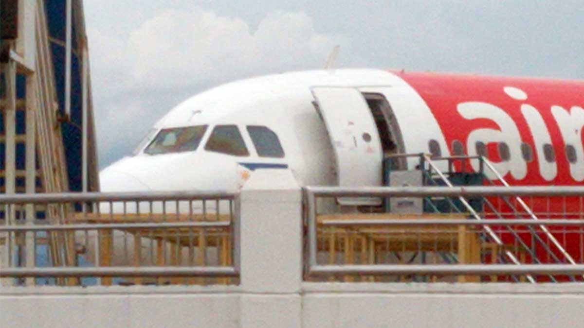 Landing gear issue grounds Air Asia flight from Tacloban City