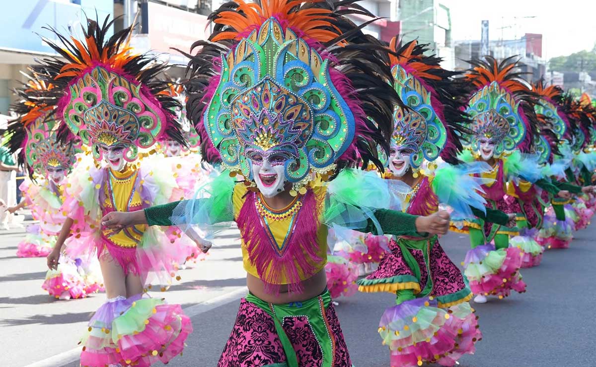 Thousands flock to Bacolod for MassKara street dancing competitions