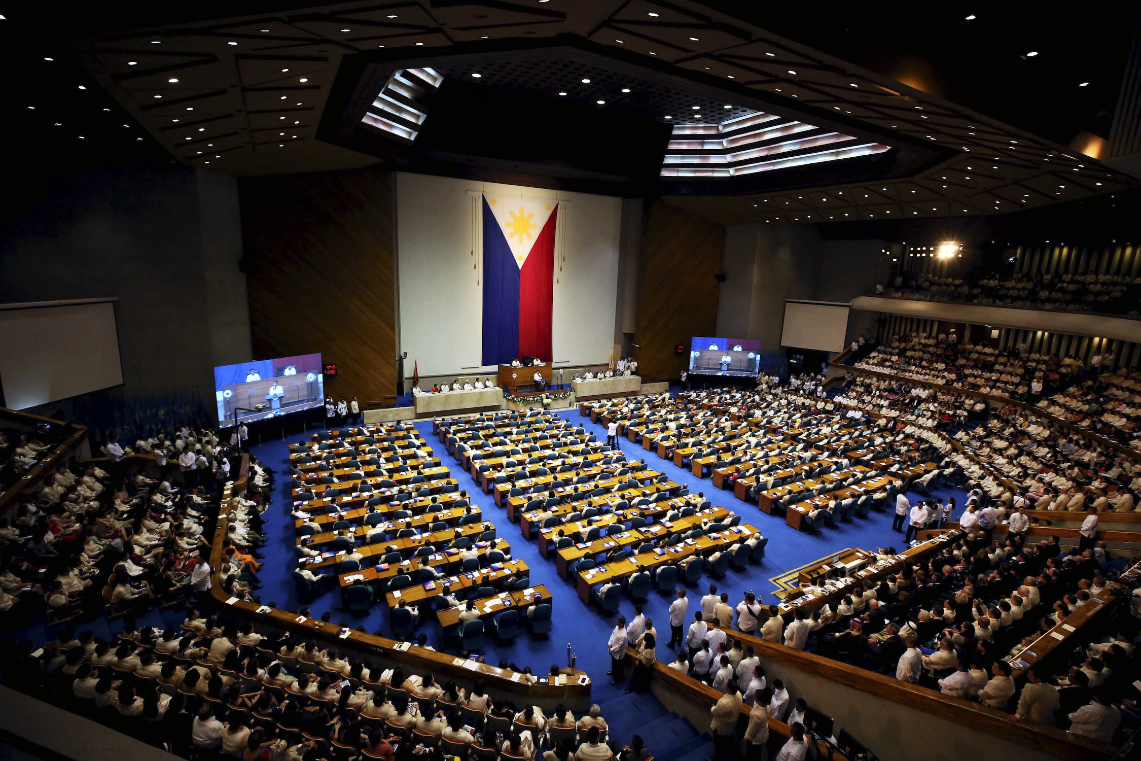 Group urges transparency, not content regulation, vs election lies