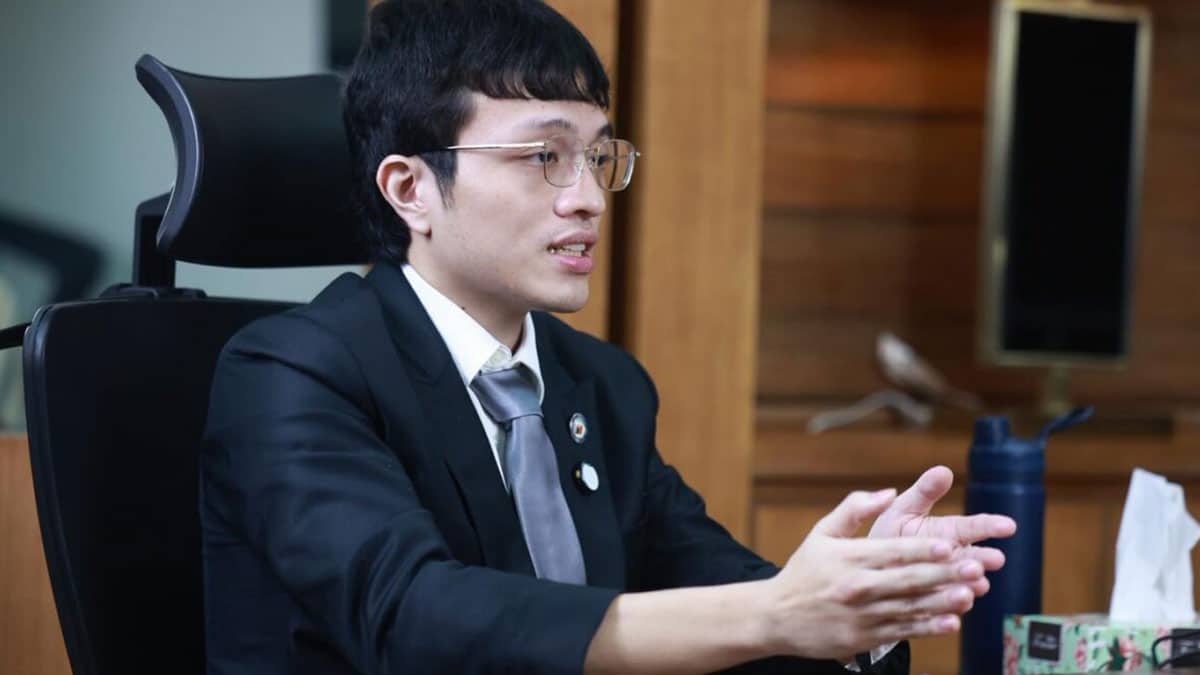 Rep. Kiko Barzaga surrenders to police over cyberlibel case