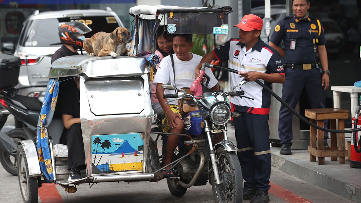 Close to 2,000 tricycle drivers in Iloilo City to get aid