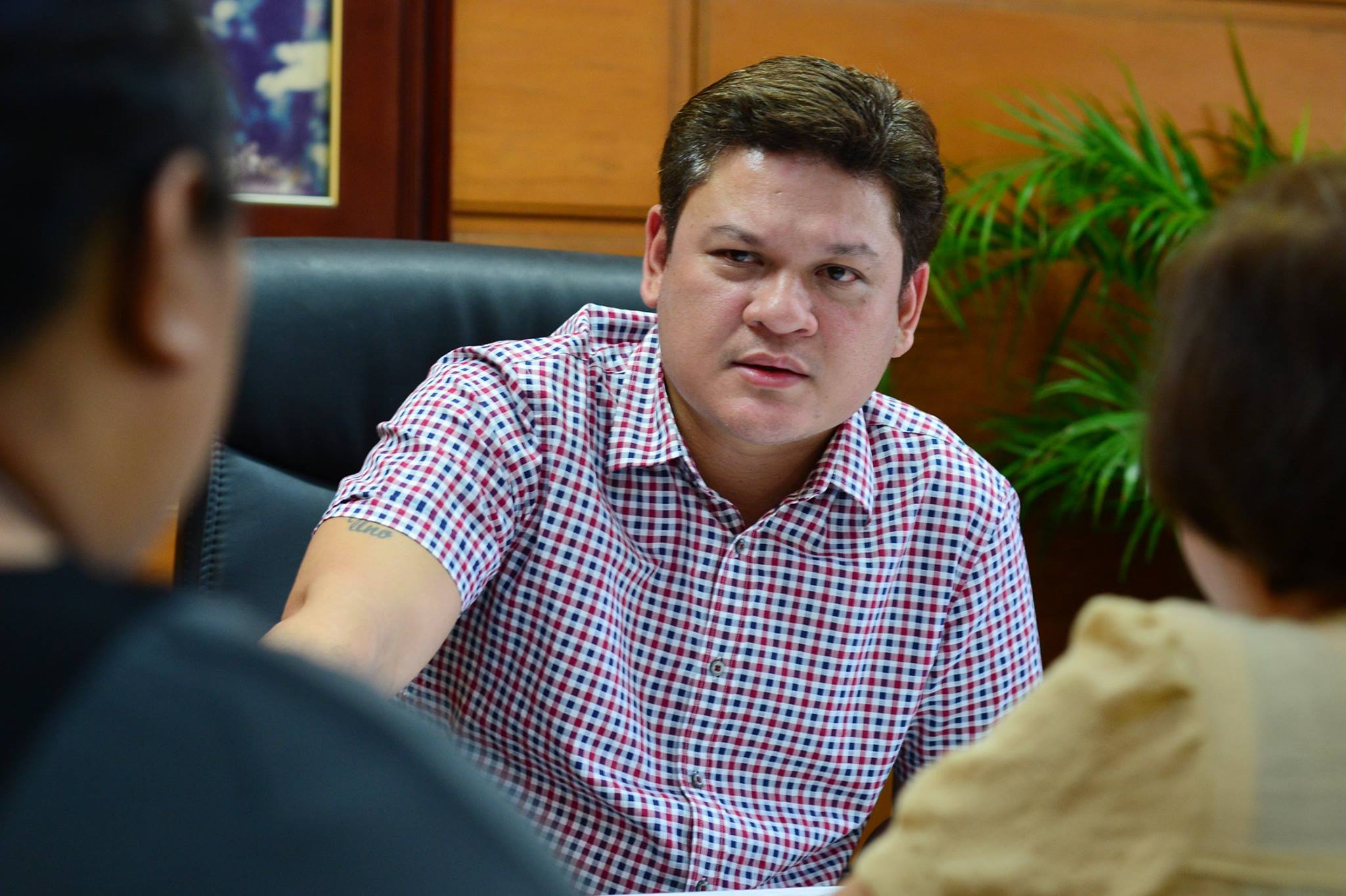 Paolo Duterte files libel raps vs Matibag, GMA over cash delivery claims
