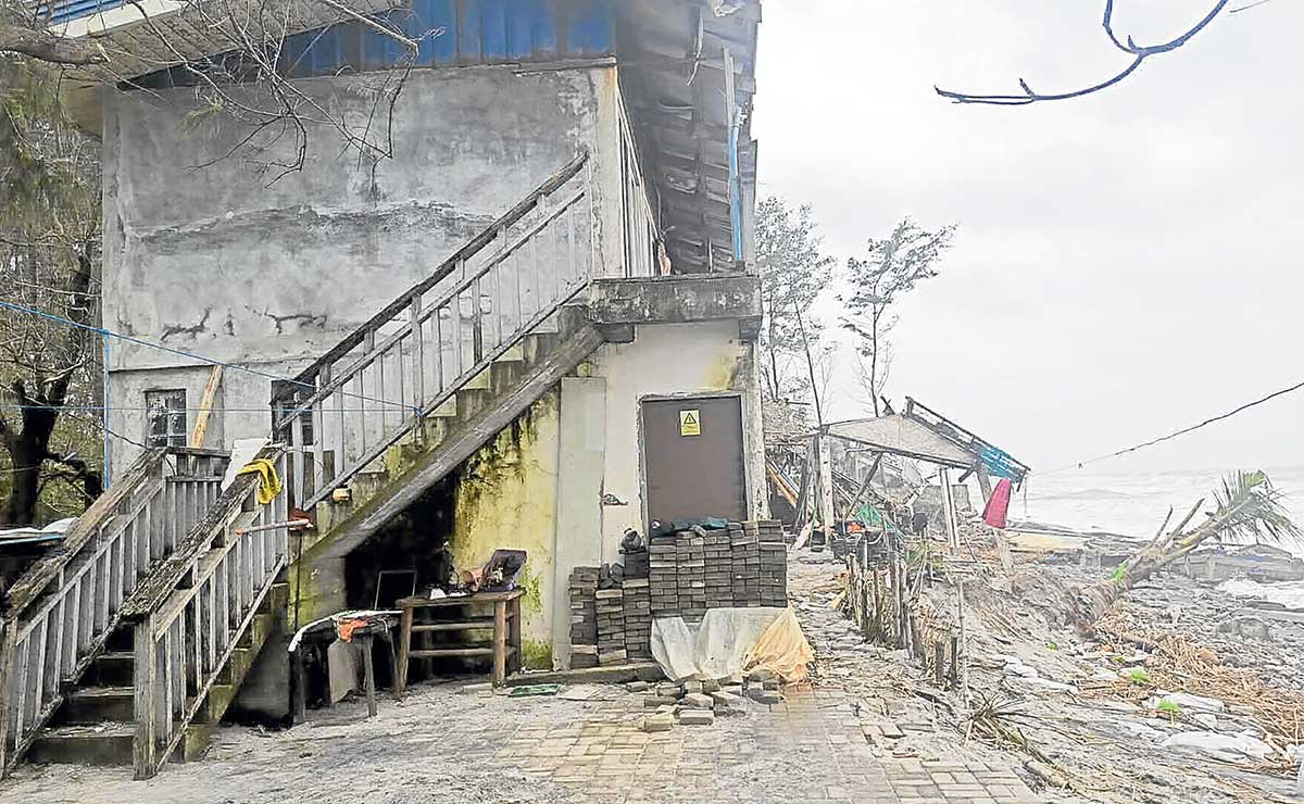 Sea inches closer as dredging worries Zambales folk