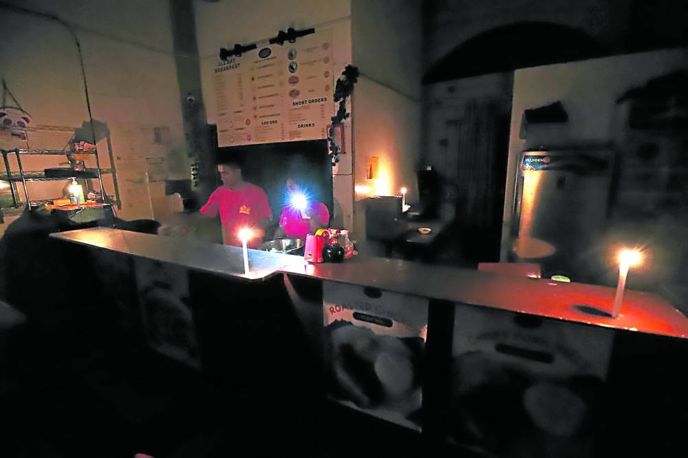 Baguio, Benguet residents endure power outage, howling winds