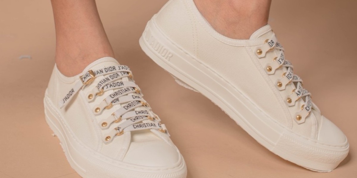 Dior Sneakers fashion everywhere this past month. And as for