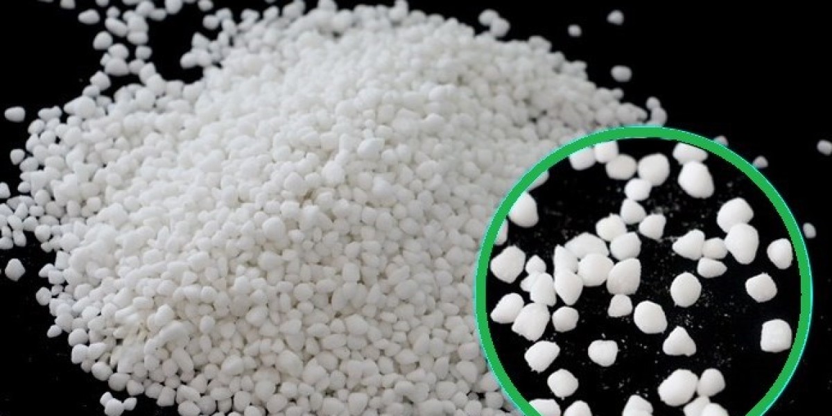 Ammonium Sulfate Explained: From Fertilizer to Food Processing